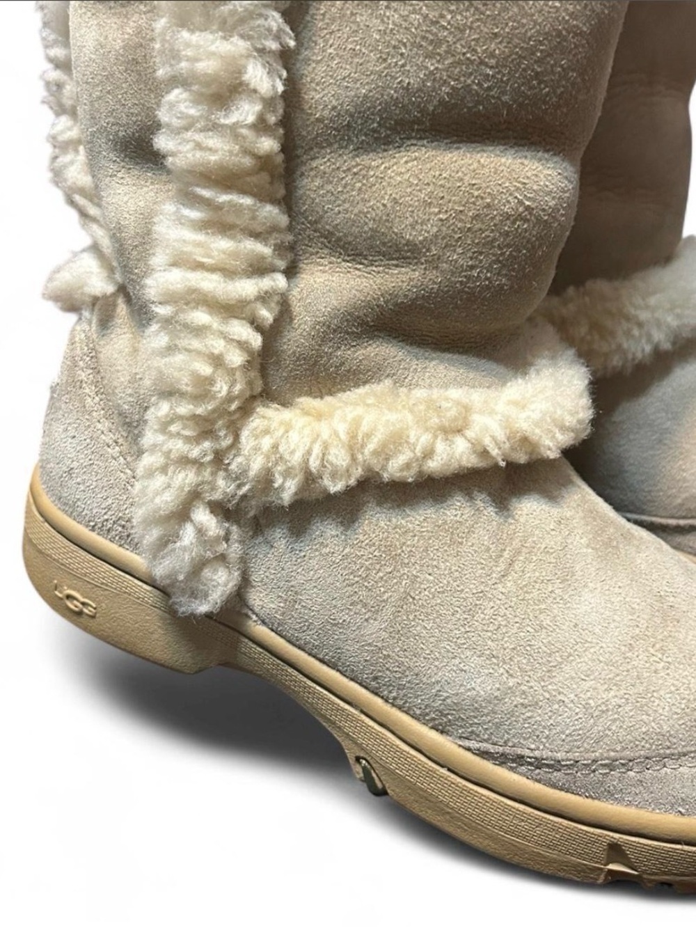 UGG Australia Sundance II Revival Tall Shearling Boots Sand US 5 - Picture 2 of 6